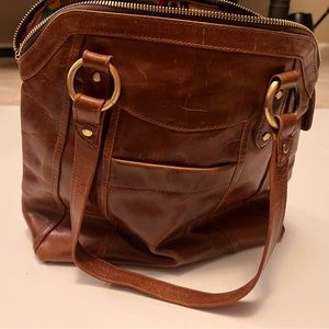 Brown leather bag -used. Fabric lined.